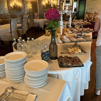 Schloss Hotel Korb - Hotels Near Me - Missiano, BZ