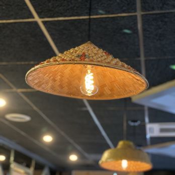 Hong Asian Noodle Bar - Lighting cues up when it becomes darker outside - Asian Fusion Near Me - Dover, New Hampshire
