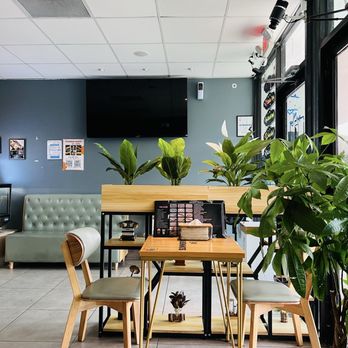 Summer Wood Cafe - Inside sitting area entrance - Sushi Bars Near Me - Sunrise, Florida Summer Wood Cafe - Inside sitting area entrance - Sushi Bars Near Me - Sunrise, Florida
