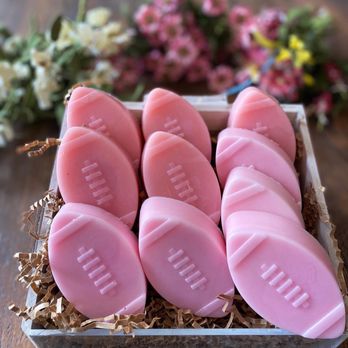 The Little Soapmaker - Glycerin and goats milk soap in the scent of Japanese cherry blossom - Cosmetics & Beauty Supply Near Me - Yakima, Washington