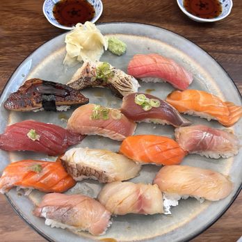 Sushi Kaunta - Chef's choice 14 piece nigiri - Japanese Near Me - Kent, Washington Sushi Kaunta - Chef's choice 14 piece nigiri - Japanese Near Me - Kent, Washington