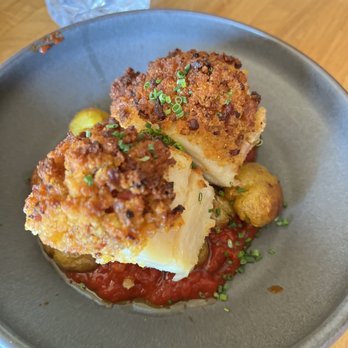 Terra Nova Restaurante - Bacalau with potatoes (cod) - Seafood Near Me - Porto, 13 Terra Nova Restaurante - Bacalau with potatoes (cod) - Seafood Near Me - Porto, 13