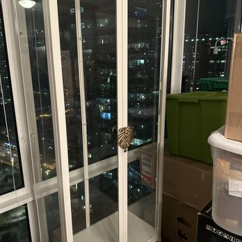 Moovers Chicago - All of our fragile items were handled with care! Especially this cabinet! - Movers Near Me - Chicago, Illinois Moovers Chicago - All of our fragile items were handled with care! Especially this cabinet! - Movers Near Me - Chicago, Illinois