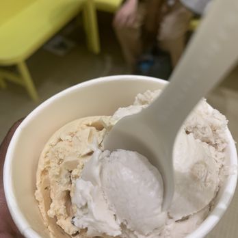 Van Leeuwen Ice Cream - Ice Cream & Frozen Yogurt Near Me - New York, New York Van Leeuwen Ice Cream - Ice Cream & Frozen Yogurt Near Me - New York, New York