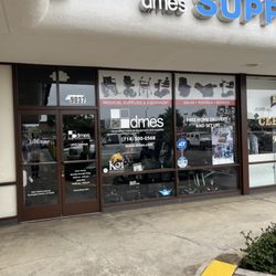 DMES Medical Supplies Store-Huntington Beach - Front of Dmes Huntington Beach store