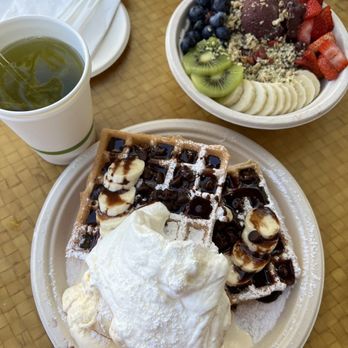 Waffle and Berry - Waffles Near Me - Honolulu, Hawaii