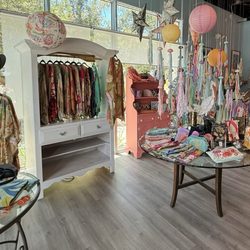 Tangi & Jess - Such a happy store!!!