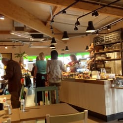 Klatschmohn Naturkost - Nach dem Umbau gibt es einen neuen Bistro- und Bäckerei-Bereich