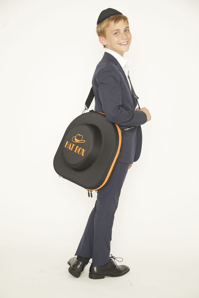 Hat box Menswear Logo