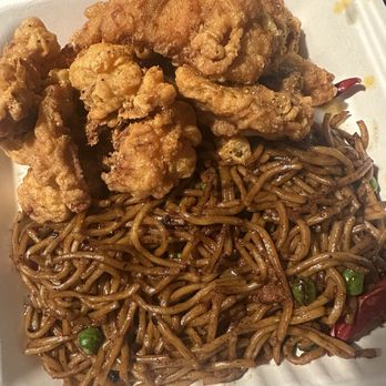 3 Little Pigs Chi 3LP - Dry chili lemon pepper box - Chinese Near Me - Anaheim, California 3 Little Pigs Chi 3LP - Dry chili lemon pepper box - Chinese Near Me - Anaheim, California