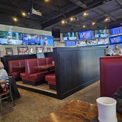 Sidelines Grille