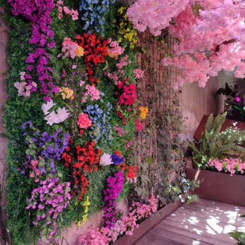 insideOUT - flower wall - Lounges Near Me - San Diego, California