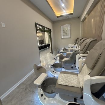 SQ Nail Bar - Massage chair 5/5 - Nail Salons Near Me - Hermitage, Tennessee SQ Nail Bar - Massage chair 5/5 - Nail Salons Near Me - Hermitage, Tennessee