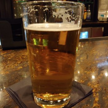 Renaissance Chicago North Shore Hotel - Smylie on tap - Hotels Near Me - Northbrook, Illinois