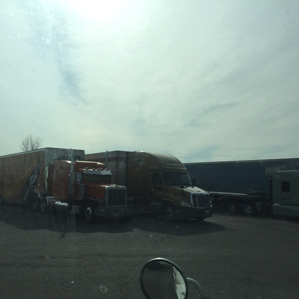 UZ Auto Trans - Parking is available for semi - Towing Near Me - Denver, Colorado UZ Auto Trans - Parking is available for semi - Towing Near Me - Denver, Colorado