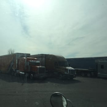 UZ Auto Trans - Parking is available for semi - Towing Near Me - Denver, Colorado UZ Auto Trans - Parking is available for semi - Towing Near Me - Denver, Colorado