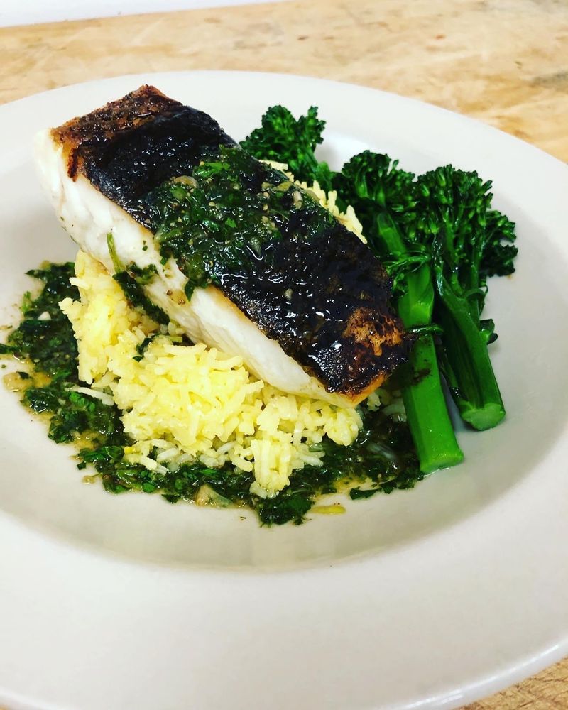 Salmon River Inn Logo