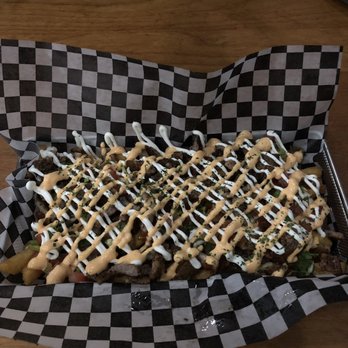 LIMITLESS Bar & Grill - Pork belly fries, land and sea platter, caramel cake - Barbeque Near Me - Thornhill, Ontario