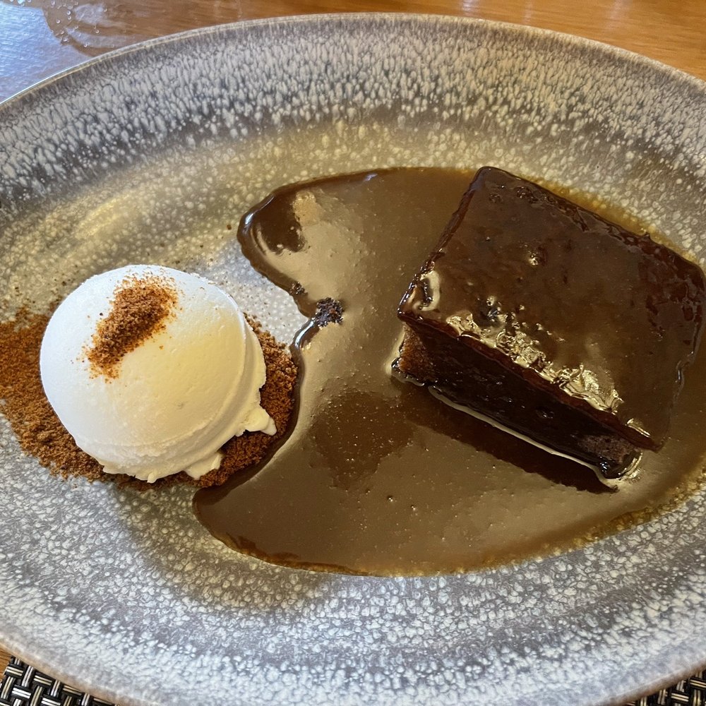 Clachan Grill - Sticky Toffee Pudding - Bars Near Me - Ballater, ABD