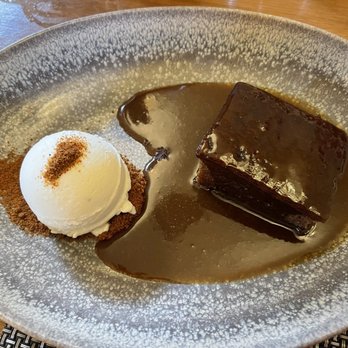 Clachan Grill - Sticky Toffee Pudding - Bars Near Me - Ballater, ABD