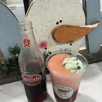 Cookie Cow - Ice Cream & Frozen Yogurt Near Me - Kingsland, Georgia