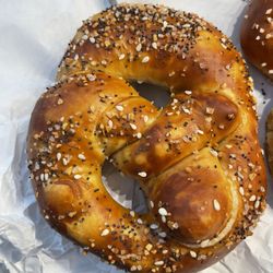 Papa’s Pretzel Place - Everything pretzel