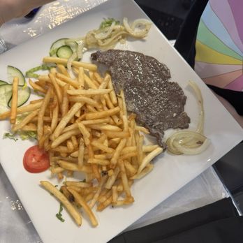 El Carreton Cubano - Kids steak - Cuban Near Me - Suffolk, Virginia