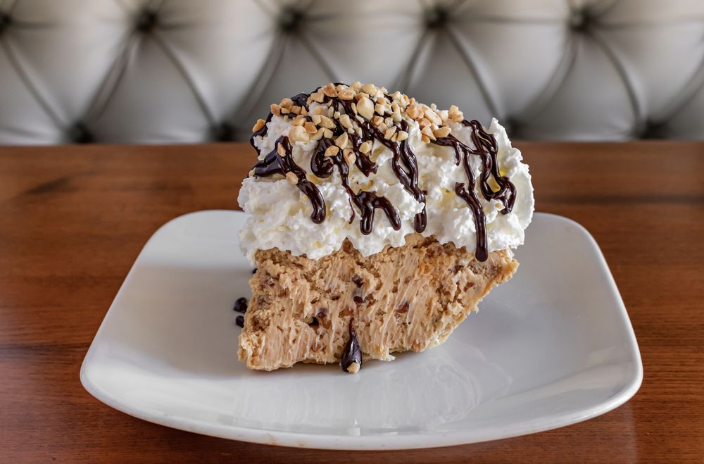 PIE BAR PHINNEY Updated August 2024 56 Photos & 41 Reviews 7402