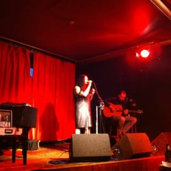Matt and Phreds - Kyla brooks singing some sexy jazz numbers!