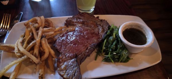 Pour House Pub by null