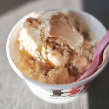 Baskin-Robbins - Pralines 'N Cream (One Scoop, Cup). A classic flavor where crunchy pralines and caramel swirls are mixed within vanilla ice cream. - Ice Cream & Frozen Yogurt Near Me - Laguna Hills, California Baskin-Robbins - Pralines 'N Cream (One Scoop, Cup). A classic flavor where crunchy pralines and caramel swirls are mixed within vanilla ice cream. - Ice Cream & Frozen Yogurt Near Me - Laguna Hills, California