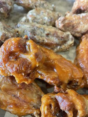 Buffalo Wild Wings by null