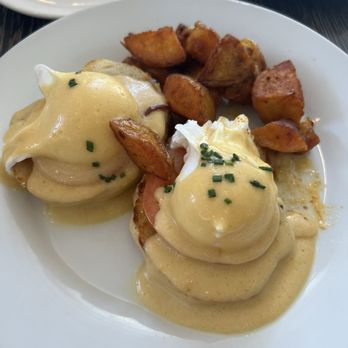 Crescent Bistro - New American Near Me - Pleasant Hill, California Crescent Bistro - New American Near Me - Pleasant Hill, California