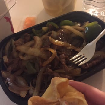 Jade House - I got crab rangoons, soup and pepper steak with rice ! It's all very good and the lady delivered everything to my hotel ROOM ! - Chinese Near Me - Cincinnati, Ohio