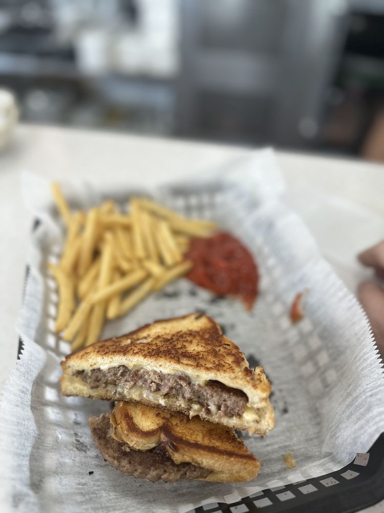 HONEY DIP DONUTS Updated September 2024 124 Photos & 129 Reviews