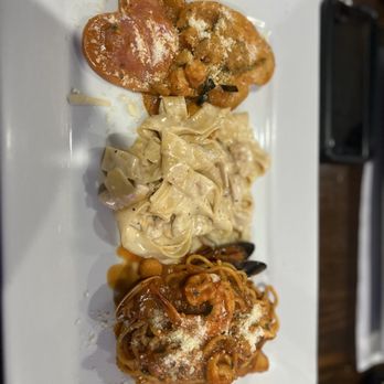 IL Bambino Restaurant - Lobster ravioli, fettuccine and sea food pasta - Italian Near Me - Los Angeles, California IL Bambino Restaurant - Lobster ravioli, fettuccine and sea food pasta - Italian Near Me - Los Angeles, California