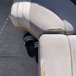 Santee Boat Rentals - Here is a picture of the horrible dry, ripped and taped cushions.