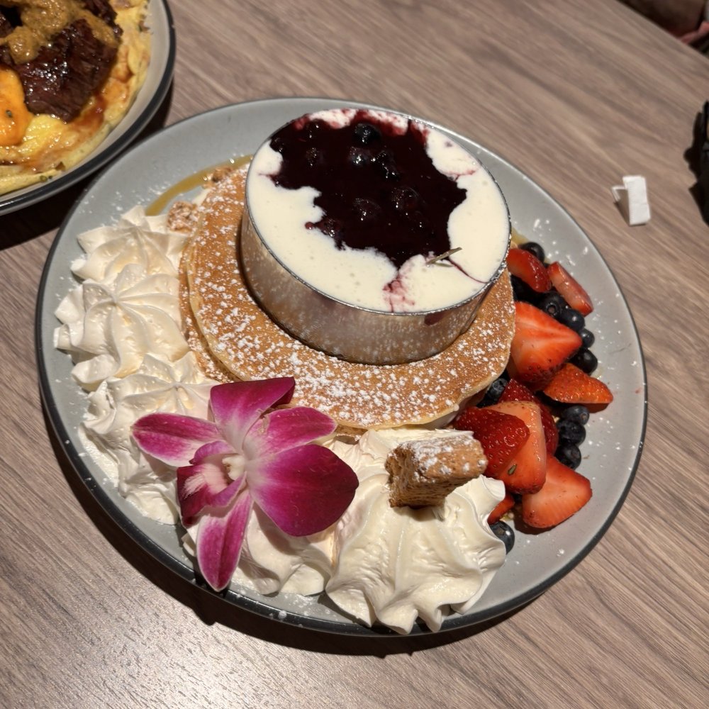 Bistrology - Berry Love Pancakes - Coffee & Tea Near Me - Lafayette, Louisiana