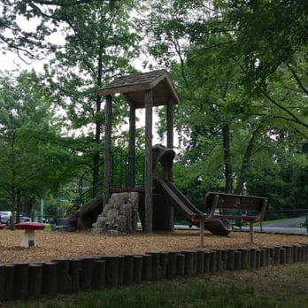 Lincoln Park - Playgrounds Near Me - Falls Church, Virginia Lincoln Park - Playgrounds Near Me - Falls Church, Virginia