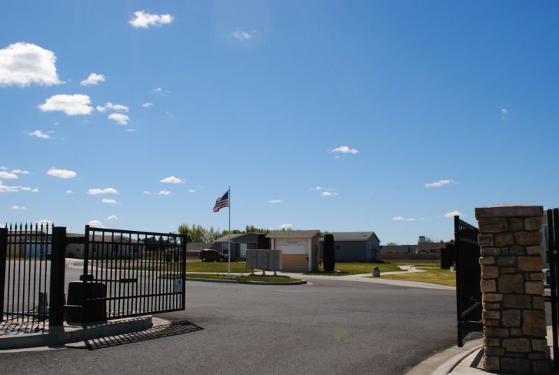 THE LAKES MOBILE HOME PARK Updated August 2024 Request Information