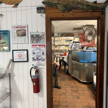Commander Cody's Seafood - Seafood Near Me - Shelter Island, New York Commander Cody's Seafood - Seafood Near Me - Shelter Island, New York