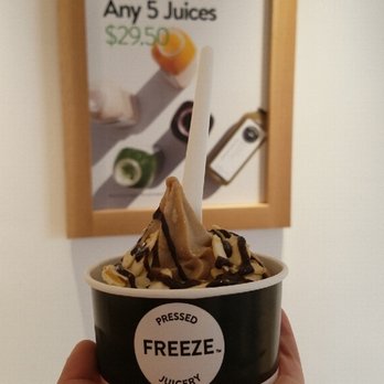Pressed Juicery - Vanilla froyo with almonds, cacao drizzle, and honey! - Juice Bars & Smoothies Near Me - Boston, Massachusetts Pressed Juicery - Vanilla froyo with almonds, cacao drizzle, and honey! - Juice Bars & Smoothies Near Me - Boston, Massachusetts