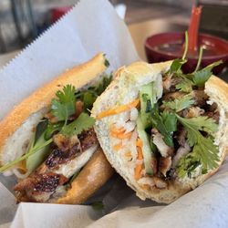 Pho Fresh - Lemongrass chicken banh mi
