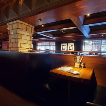 Houston's Restaurant - Indoor dining - New American Near Me - Irvine, California Houston's Restaurant - Indoor dining - New American Near Me - Irvine, California