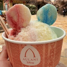 Bubble gum, strawberry, haupia with condensed milk Bubble gum, strawberry, haupia with condensed milk