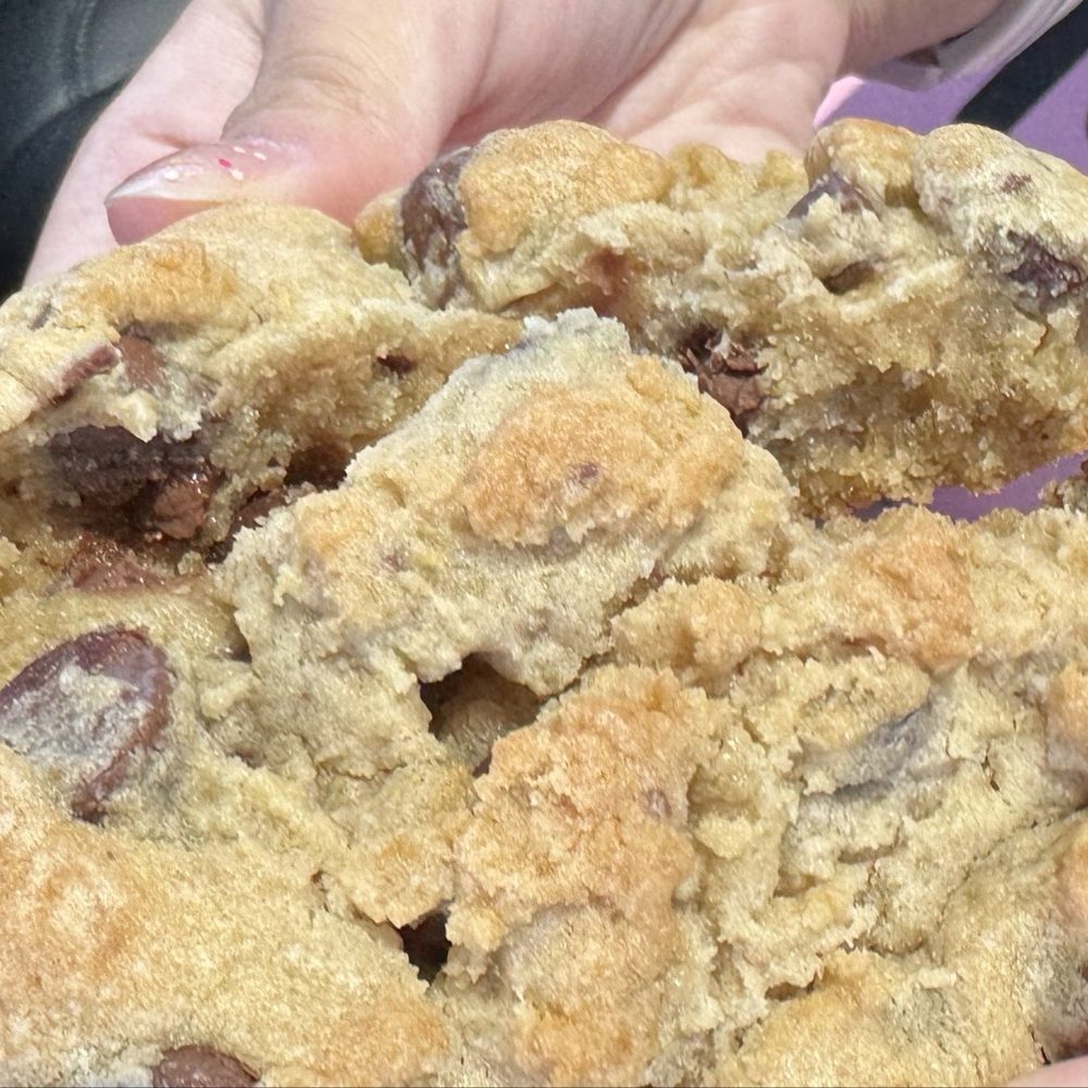 Crumbl - La Quinta - Chocolate chip cookie - Bakeries Near Me - La Quinta, California Crumbl - La Quinta - Chocolate chip cookie - Bakeries Near Me - La Quinta, California