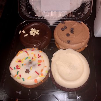 Sweet Mandy B's - Banana chocolate, Cookie Monster, pumpkin, red velvet cupcakes - Bakeries Near Me - Chicago, Illinois Sweet Mandy B's - Banana chocolate, Cookie Monster, pumpkin, red velvet cupcakes - Bakeries Near Me - Chicago, Illinois