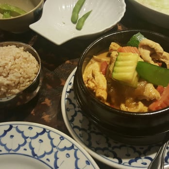 Ruthai's Thai Kitchen - Mango chicken and shrimp curry with brown rice. AM.AZ.ING. - Thai Near Me - Cincinnati, Ohio