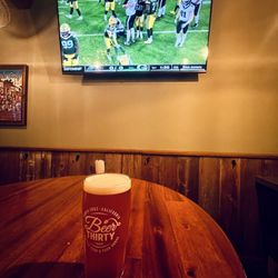 Beer Thirty Bottle Shop & Pour House - Inside seating