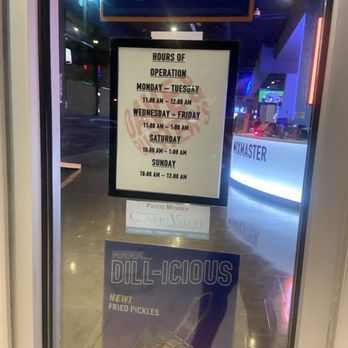 Dave & Buster's Thousand Oaks - Nov '23 - Hours at Front Entrance - Arcades Near Me - Thousand Oaks, California